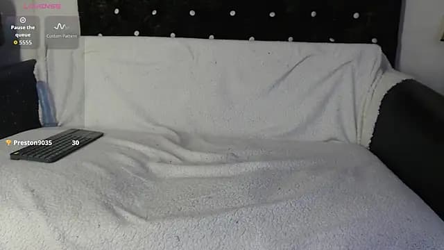 LunaSophiee — live VR cam preview