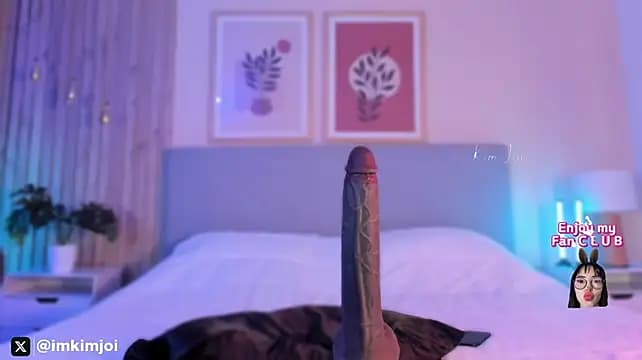 KiimJoi — live VR spanking cam