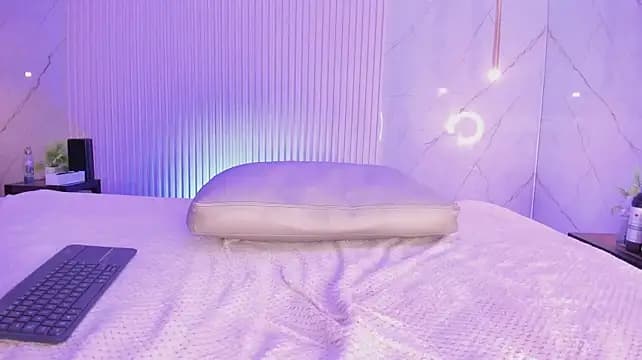 kimberly_montiel — live VR cam preview