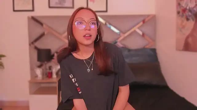 erika_sps — live VR role-play cam