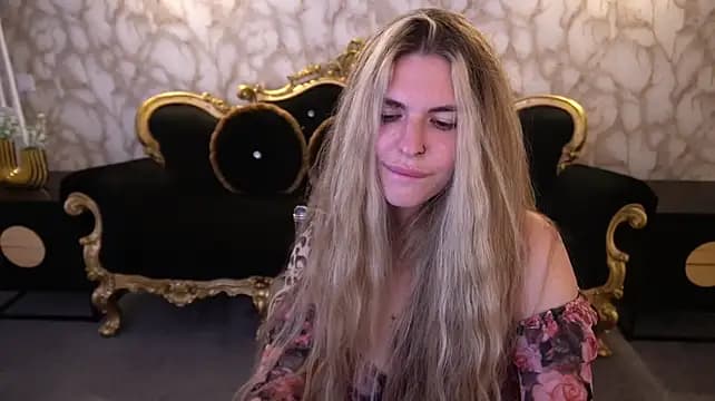 DanielaReign — live VR anal-petite cam