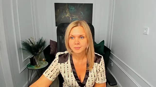 AgathaKlouin — live VR mixed cam