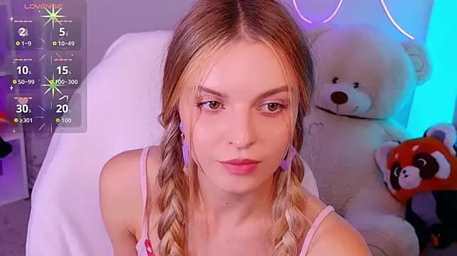 Reychellle — live VR erotic-dance cam