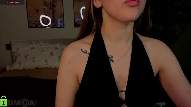 Wendy_mm — live VR facesitting cam