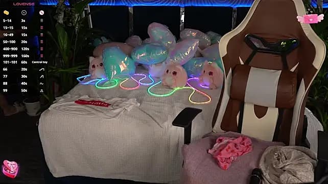 FoxyShy — live VR recordable-publics cam