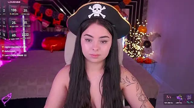 SusieWood — live VR tattoos-white cam