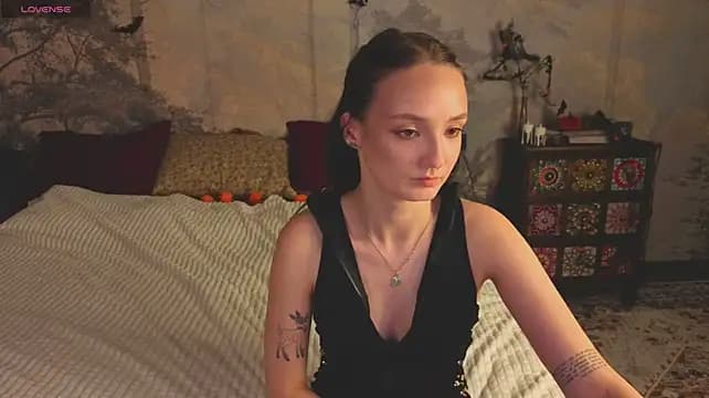 Cheryl__Brown — live VR tattoos-white cam