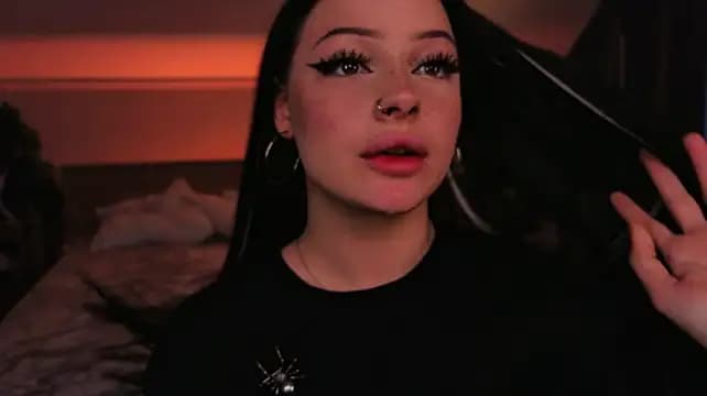 LisaaLiss — live VR tattoos-white cam