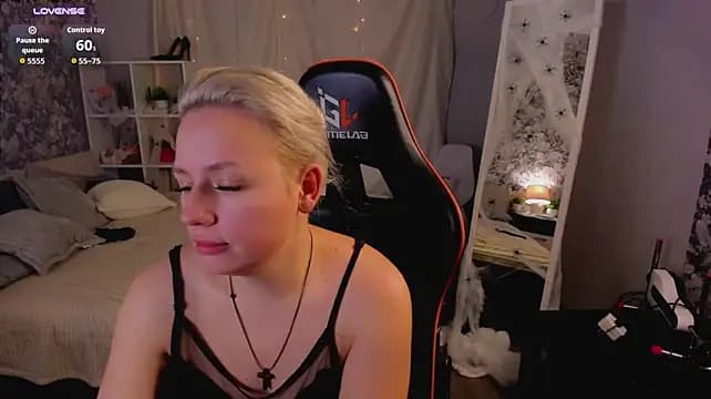 Mia_Peaches — live VR tattoos-white cam