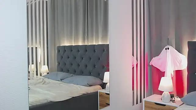 VikkyVonn — live VR piercings-mixed cam